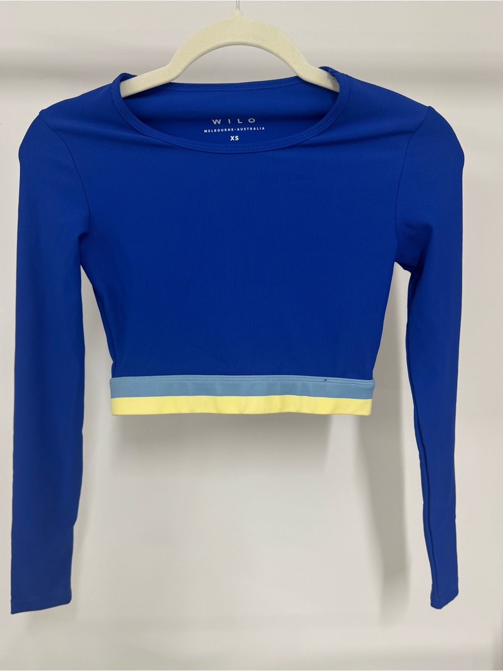 WILO Blue Long-Sleeve Crop Top with Contrast Hem